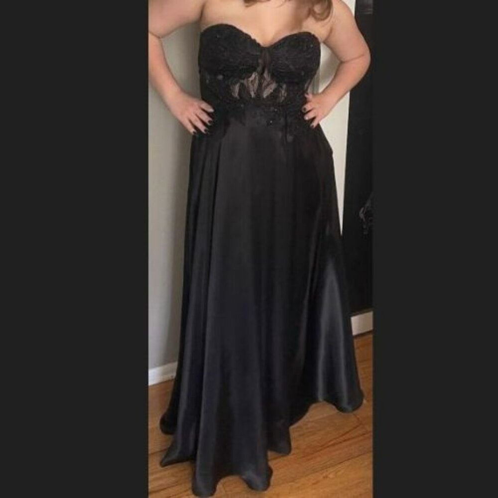Blondie Nites - Size 16 - Black Satin A-Line Dress - Picture 5 of 6